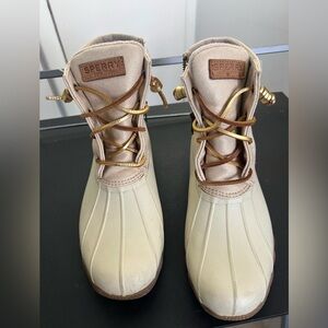 Sperry Women's Cream and Tan Winter Boots